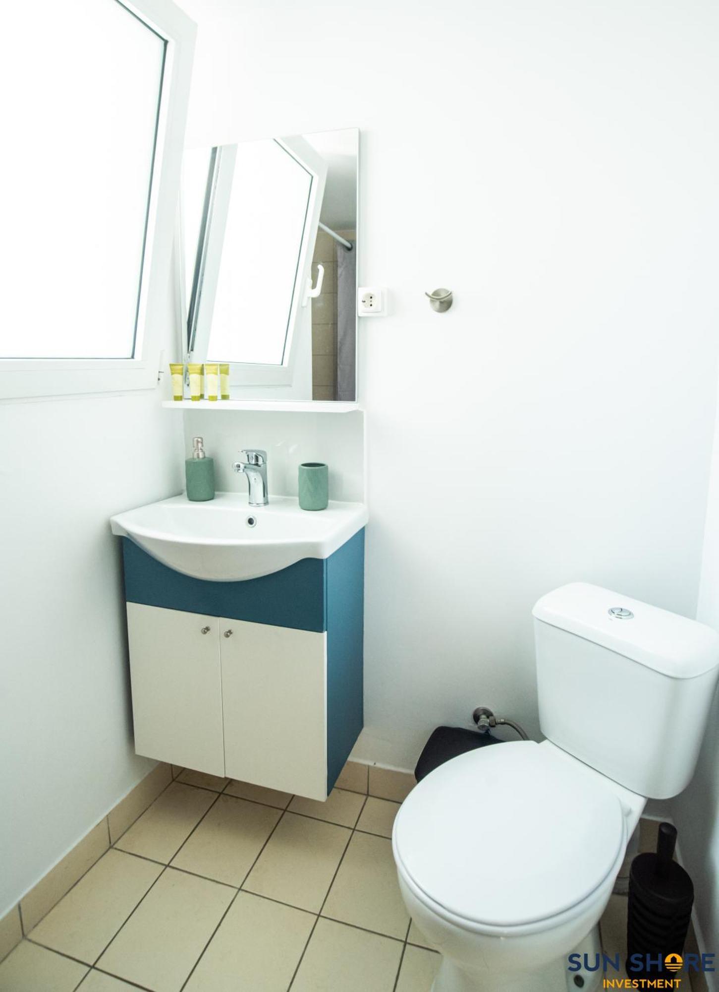 Explore Greece From Comfortable City Centre Apartment Chalkida Bagian luar foto